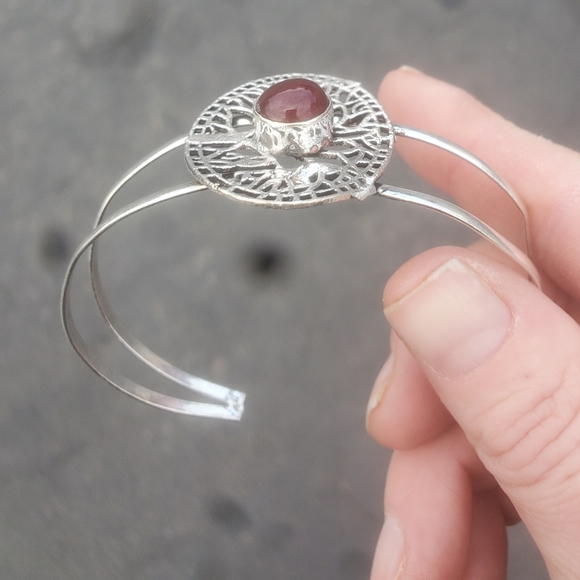 New Garnet 925 Silver Cuff Bracelet. - Picture 11 of 14